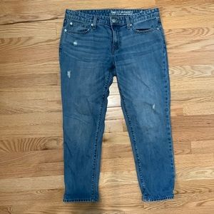 GAP jeans sexy boyfriend style. 6 short.